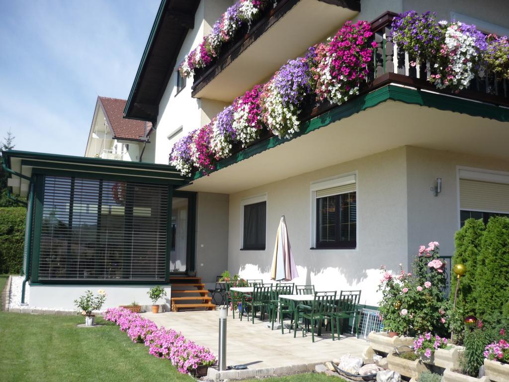 Landhaus Lassnig Мосбург Экстерьер фото